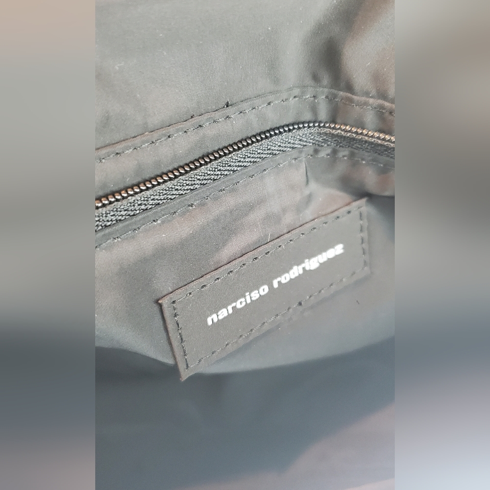 Narciso Rodriguez Black Makeup-Cosmetic Bag- zip closure - Like-New - Picture 6 of 9